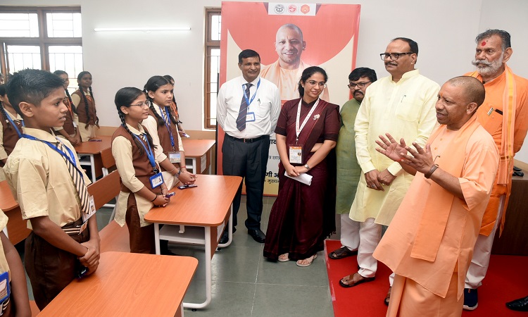 CM Yogi interacted with the students