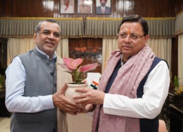 Actor Paresh Rawal met CM Dhami