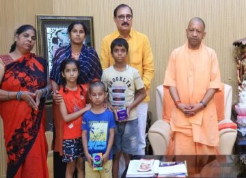 CM Yogi met Mohit Pandey's family