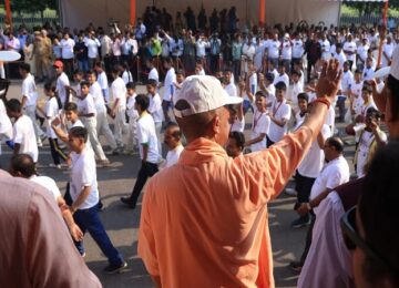 CM Yogi flagged off 'Run for Unity'