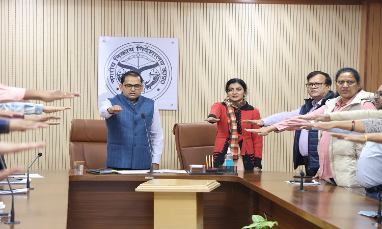 Director Urban Body administered oath on Constitution Day