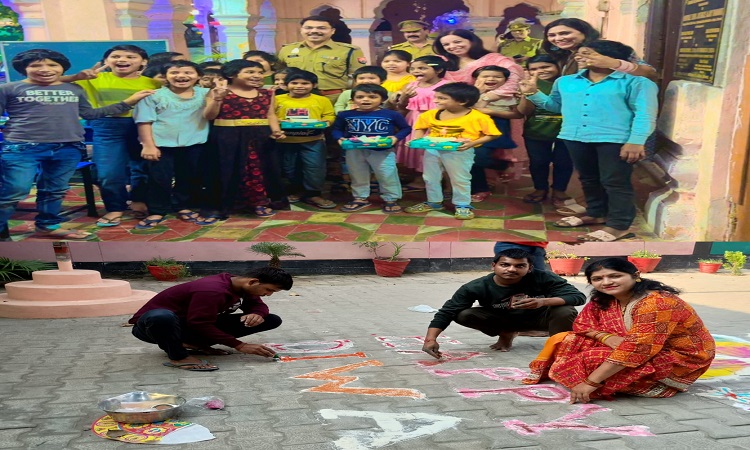 Officials celebrated Deepawali in women and child homes